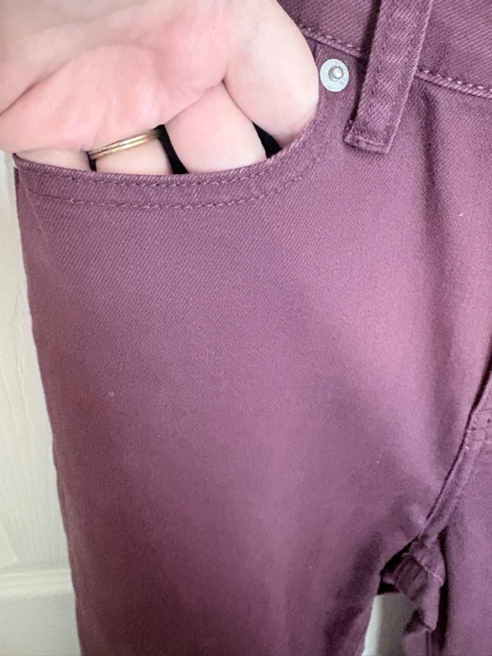 Quince Bella Stretch Straight Jeans Wine Red High Rise Size 26 30” Inseam - Picture 8 of 12